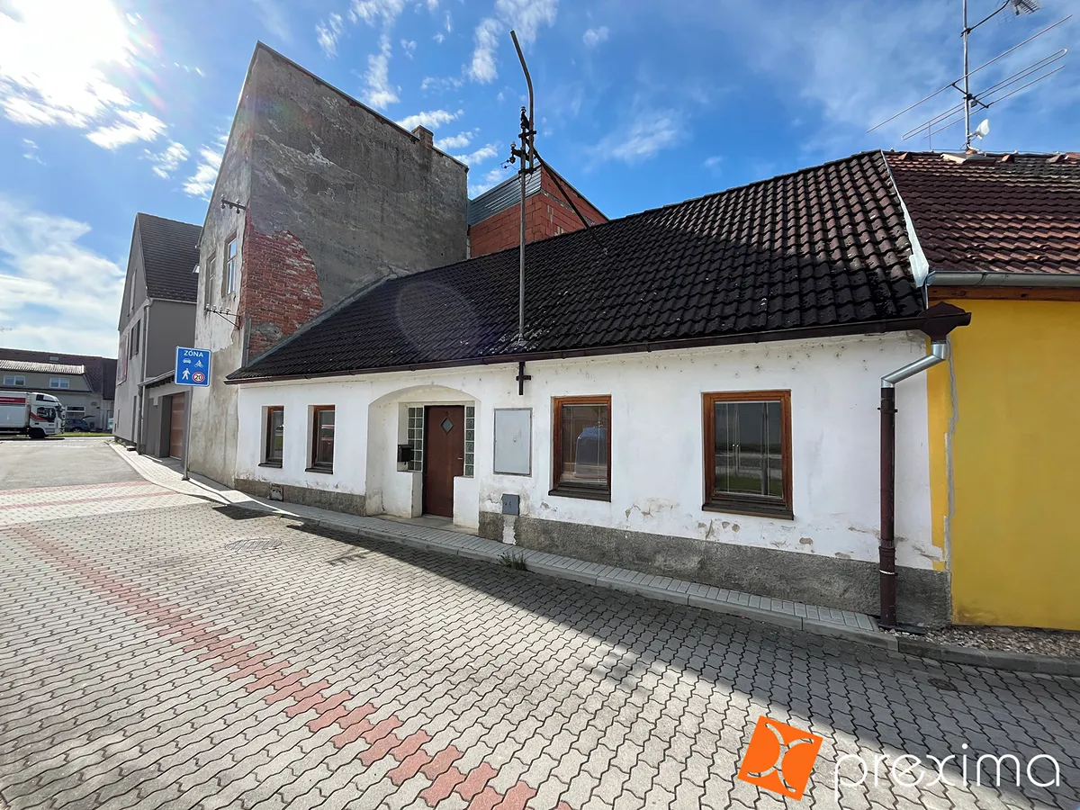 Prodej podílu 1/3 rodinného domu 70 m², pozemek 108 m²